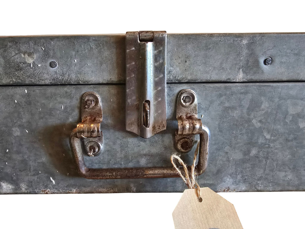 Vintage reiskoffer metaal K-01