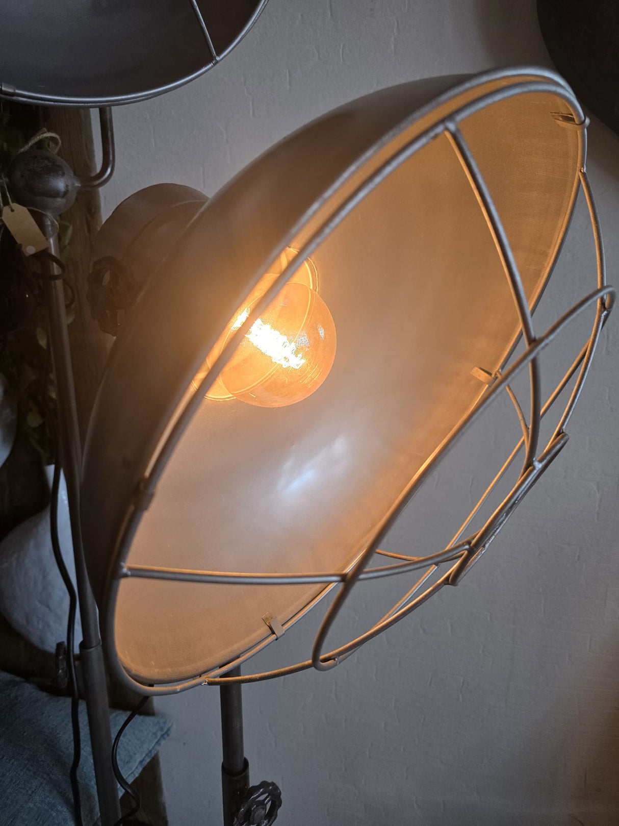 Industriële vloerlamp metaal in hoogte verstelbaar 140cm-200cm